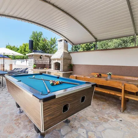 בית נופש In Betiga With Kitchen *