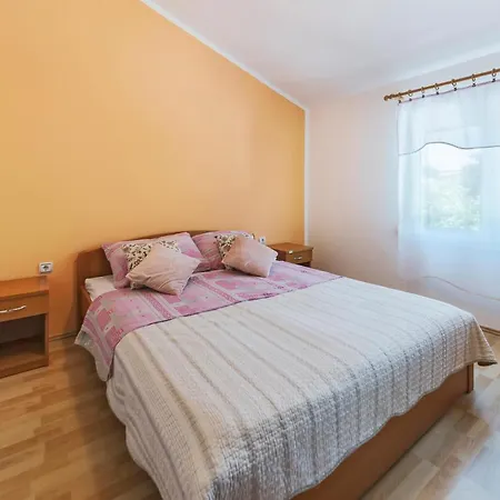 In Betiga With Kitchen Holiday home Barbariga