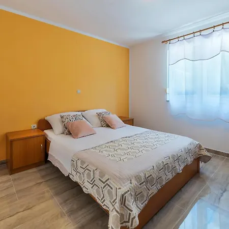 Ferienhaus In Betiga With Kitchen
